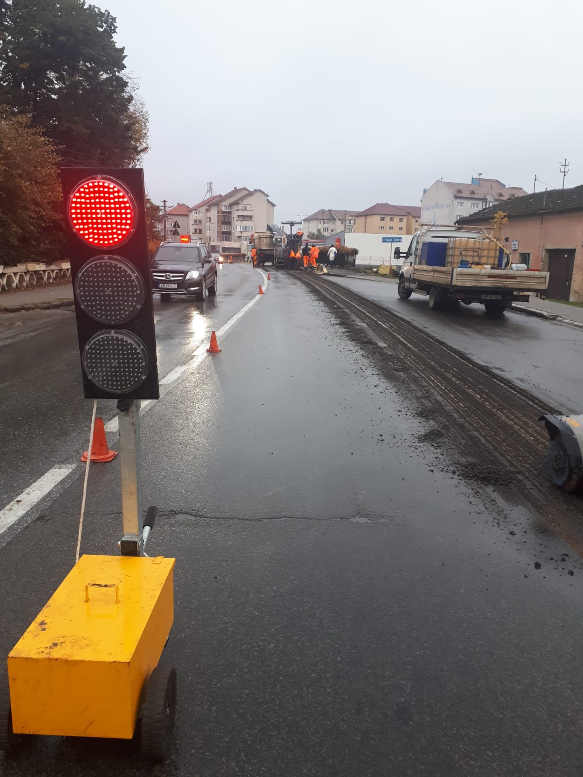 AU ÎNCEPUT LUCRĂRILE DE REPARAȚII LA PODUL MARE DIN SEBEȘ. CIRCULAȚIA RUTIERĂ SE EFECTUEAZĂ PE UN SINGUR SENS