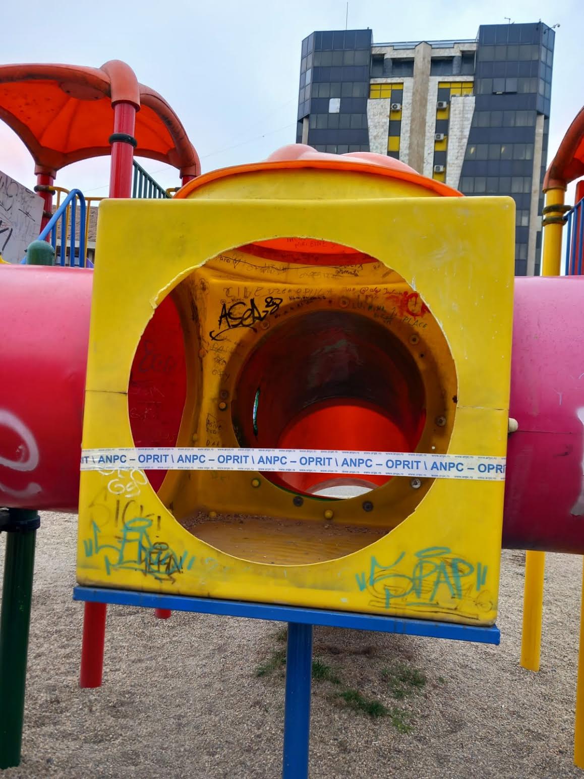 Amenzi de la OPC Alba pentru un parc de copii din Alba Iulia!