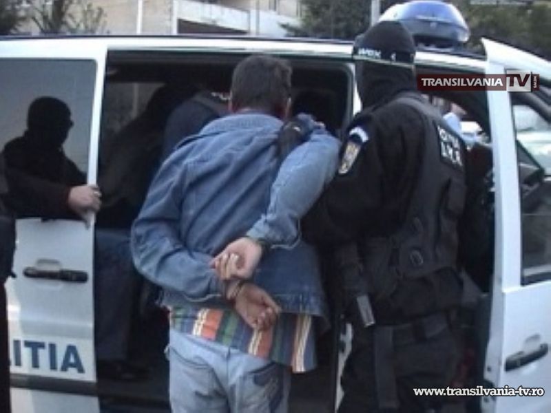 Hoții de autoturisme au fost arestați