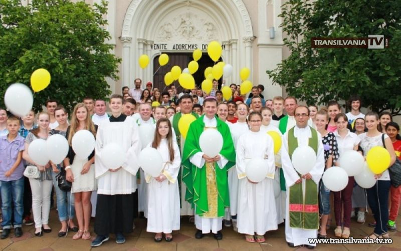 De 25 de ani Sfântă Liturghie şi în limba română la Biserica Calvaria