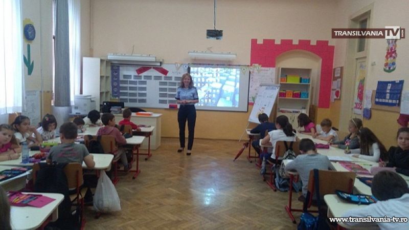 Elevii de la Școala „Grigore Moisil” din Satu Mare au învățat despre siguranța pe internet