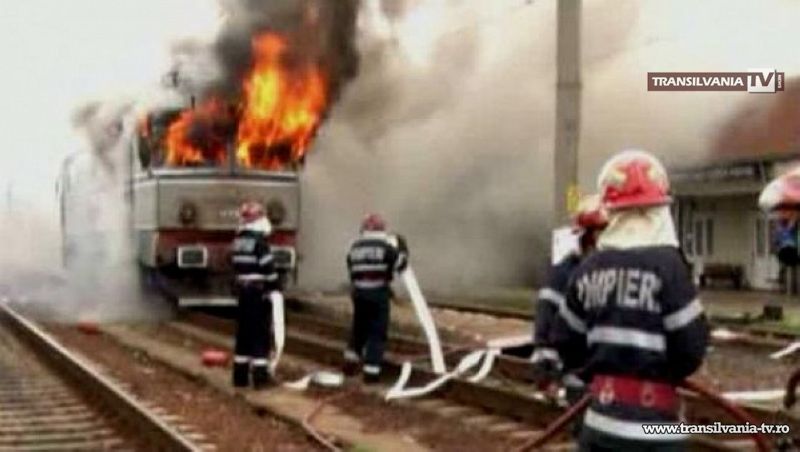 Locomotiva trenului Satu Mare – Oradea a luat foc la Domăneşti