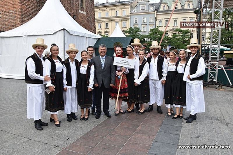 Ansamblul Folcloric al Județului, la Festivalul Internațional de Cultură și Artă de la Cracovia