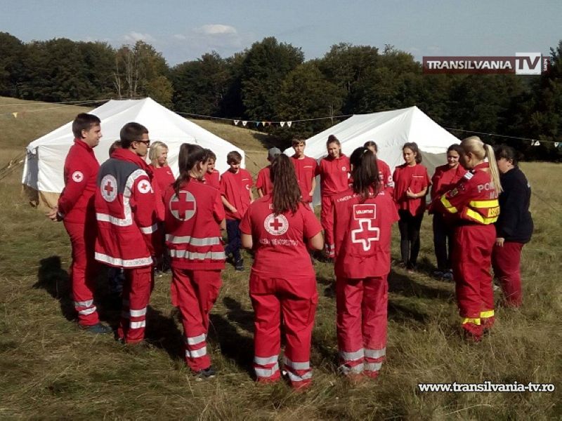 Tabără de instruire a voluntarilor la Luna Șes