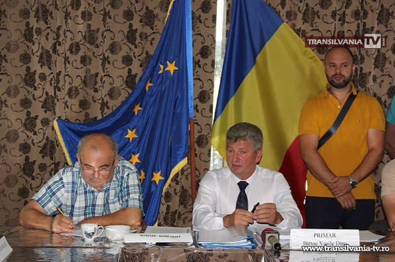 Scandal fără sfârșit la Călinești-Oaș. Primarul vrea referendum pentru alegeri anticipate.
