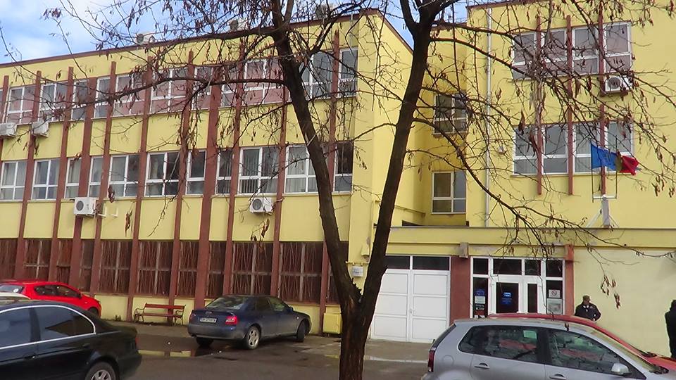 Angajatorii din județul Satu Mare primesc stimulente dacă angajează elevi și studenți pe perioada vacanței de vară