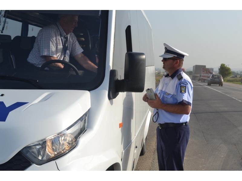 POLIŢIŞTII DIN ALBA VOR FI LA DATORIE ŞI DE FLORII