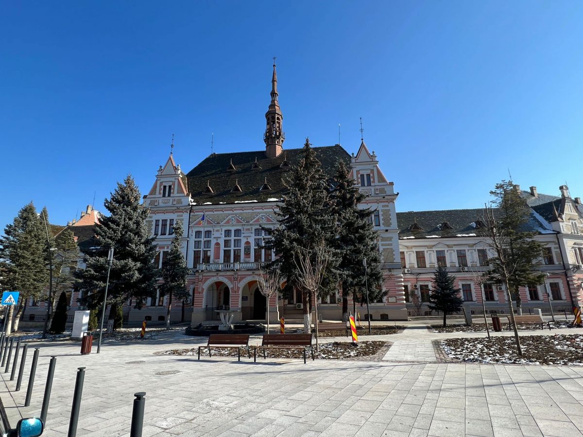 Clădirea Consiliului Județean Hunedoara va fi reabilitată