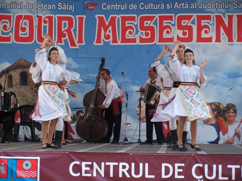 Festivalul internațional de folclor „Ecouri meseșene”, ediția a 42-a (25-27 august)