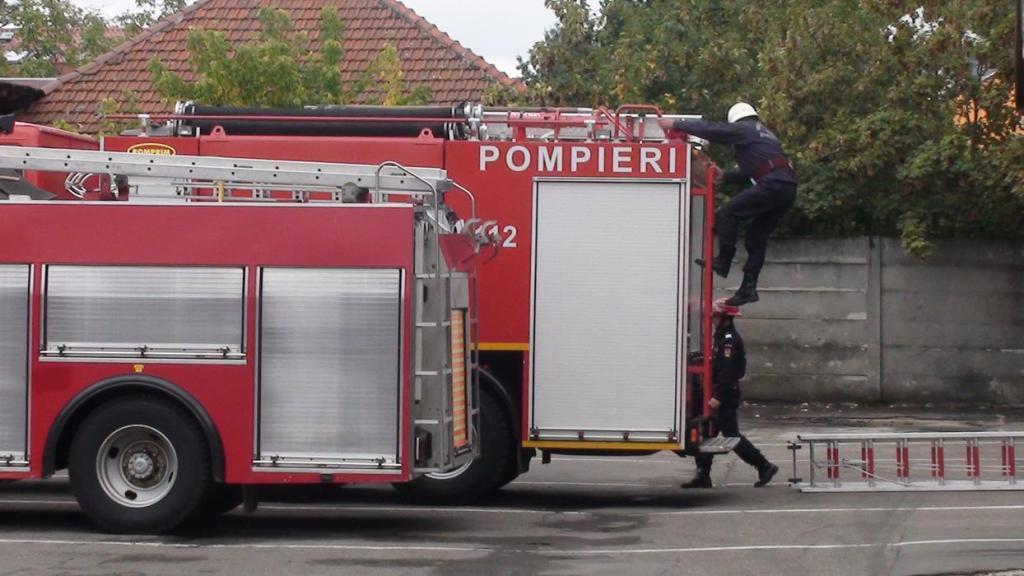 Femeie din Salonta, aflată în stare de semiconștiență, salvată de pompieri