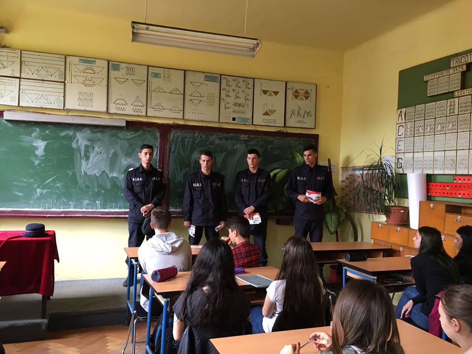 Campanie de informare în licee, desfășurată de ISU Sibiu