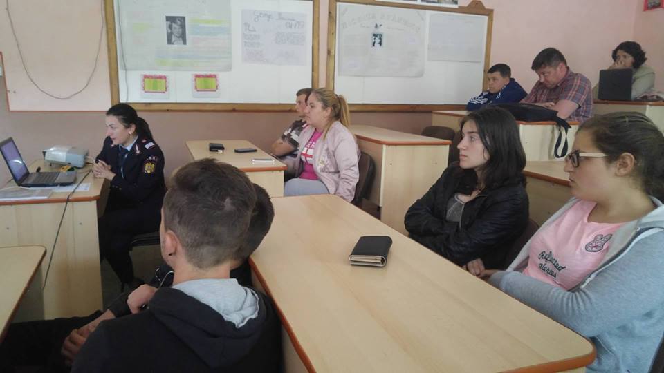 Reprezentanții ISU Sălaj, prezenți în mijlocul elevilor de la Liceul Tehnologic din Șimleu Silvaniei