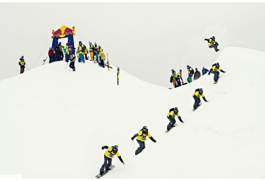 110 schiori si snowboarderi au cucerit muntele la Red Bull Oslea Hiride!