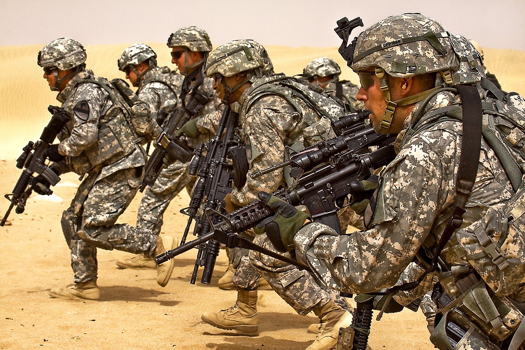 Vrei sa fii militar?