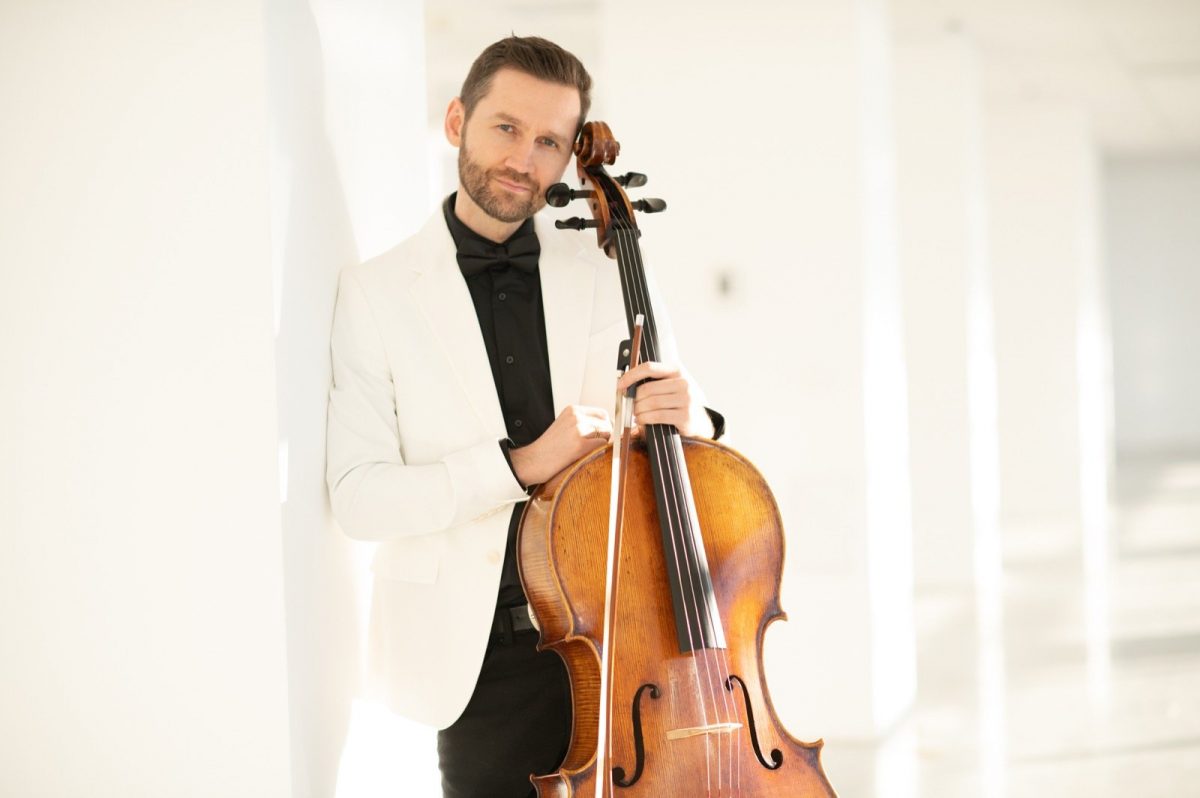 Următorul concert al Filarmonicii de Stat Sibiu îl va avea ca solist pe violoncelistul Octavian Lup