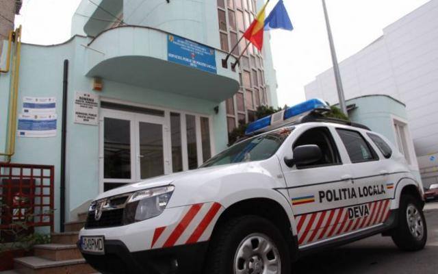Tânăr din Lupeni, surprins în timp ce încerca să spargă o patiserie din Deva