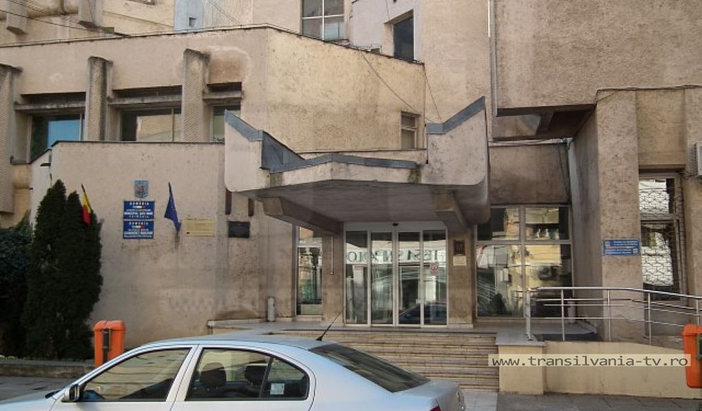 Masca de protecție devine obligatorie în toate spațiile publice exterioare și în municipiul Satu Mare, orașul Negrești Oaș și comuna Acâș