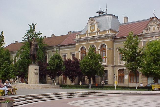 Asociațiile de proprietari din Deva mai au la dispoziție 14 zile pentru a organiza adunarea generală