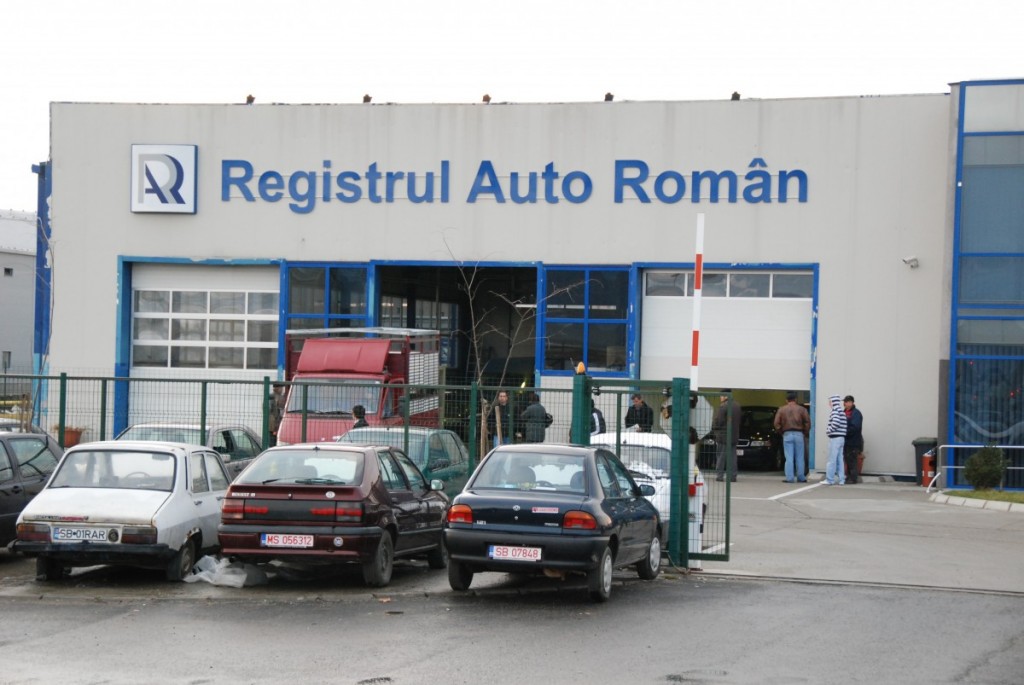 Verificati GRATUIT istoricul masinii! O noua aplicatie RAR