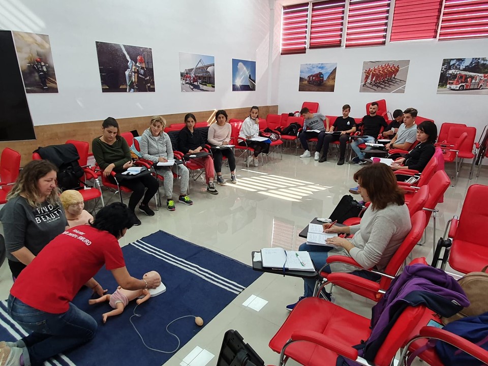 ISU Sălaj continuă campania de instruire a voluntarilor „Salvator din pasiune”
