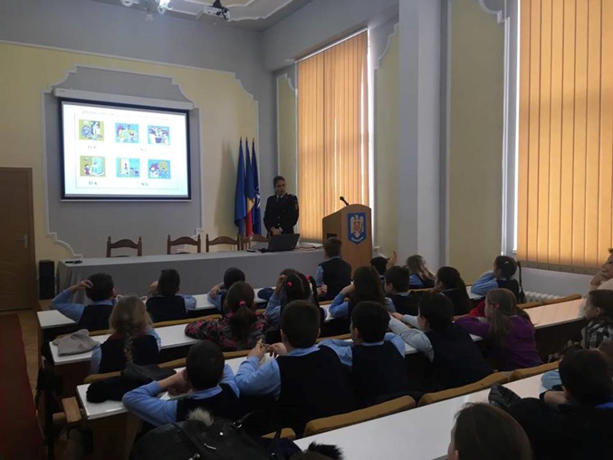 Elevi orădeni pregătiți în cadrul „Şcolii Altfel: Preţuiţi Viaţa!”