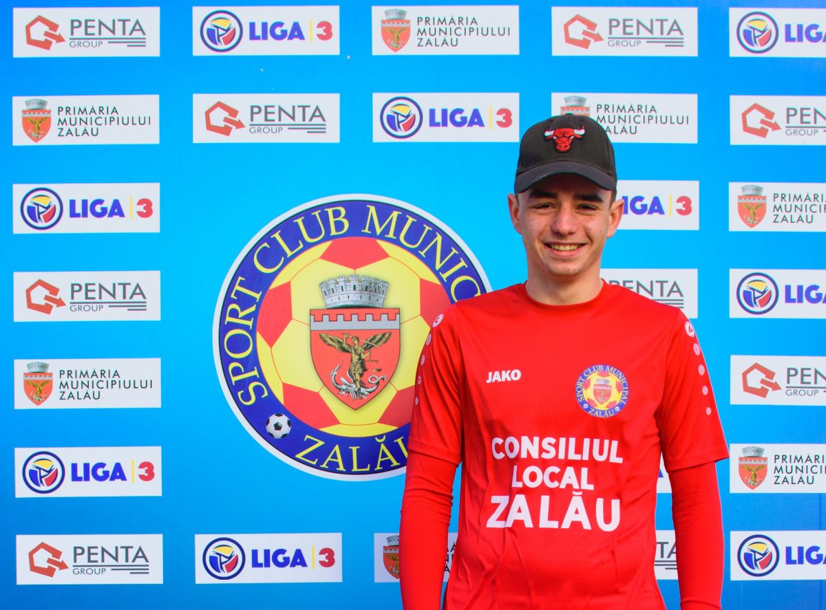 Juniorul Sergiu Elekes a semnat un contract de profesionist cu SCM Zalău