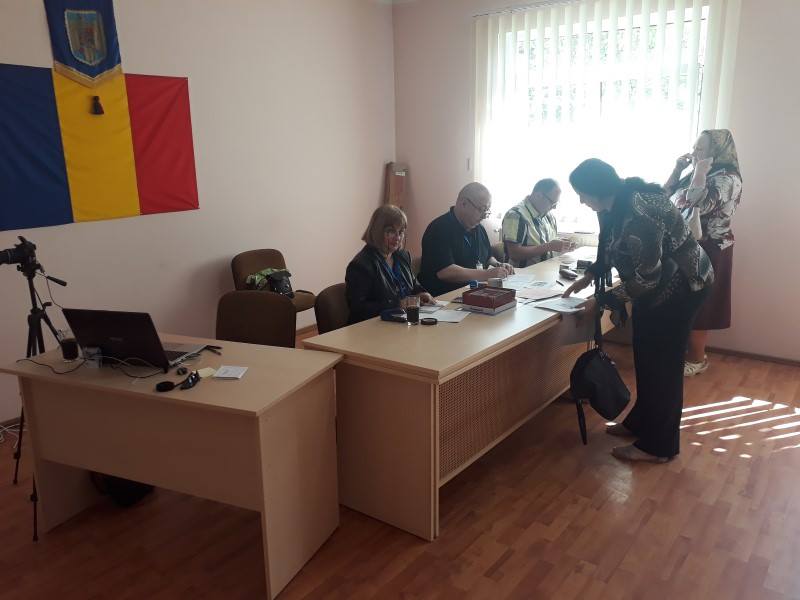 Deplasare cu staţia mobilă a Direcţiei Judeţene de Evidenţă a Persoanelor Cluj la Tureni