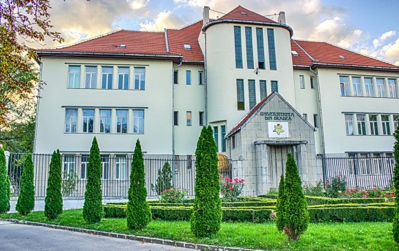 Burse acordate prin programul „Make IT in Oradea” studenților de la profilele IT