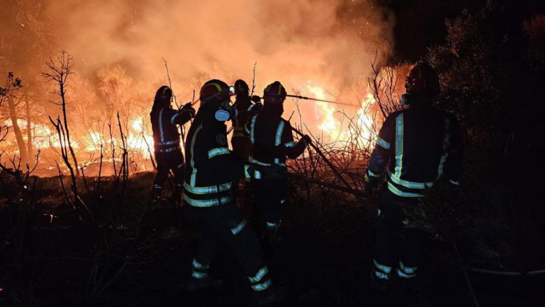 România continuă să sprijine Grecia în combaterea incendiilor