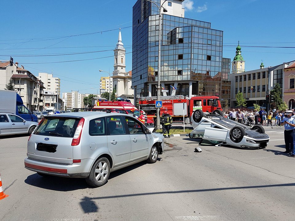 Accident spectaculos în centrul municipiului Zalău