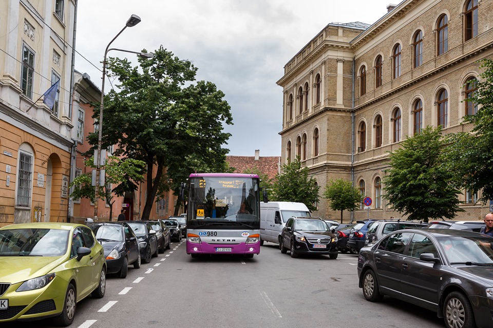 Zece autobuze noi și alte șapte trasee pentru transportul elevilor clujeni