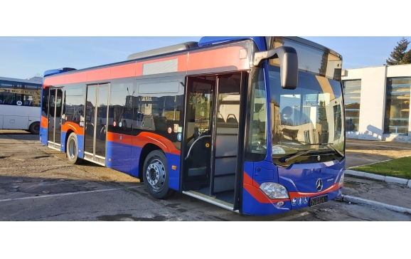 A sosit la Oradea primul autobuz hibrid, urmând ca până la finalul anului 2021 să mai sosească încă 15