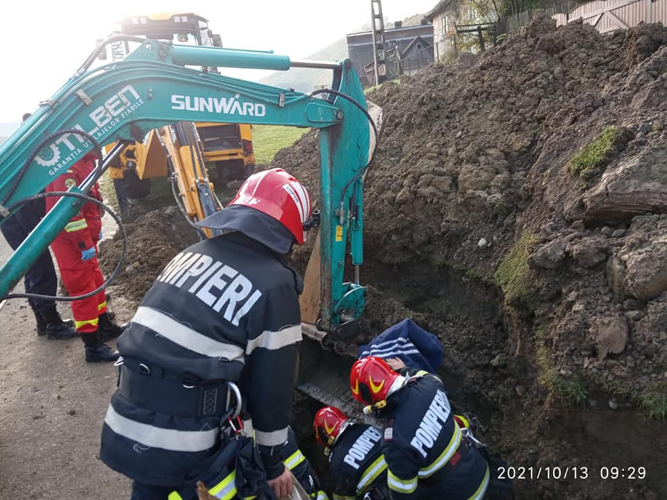 Bărbat surprins de un mal de pământ în localitatea Coștiui