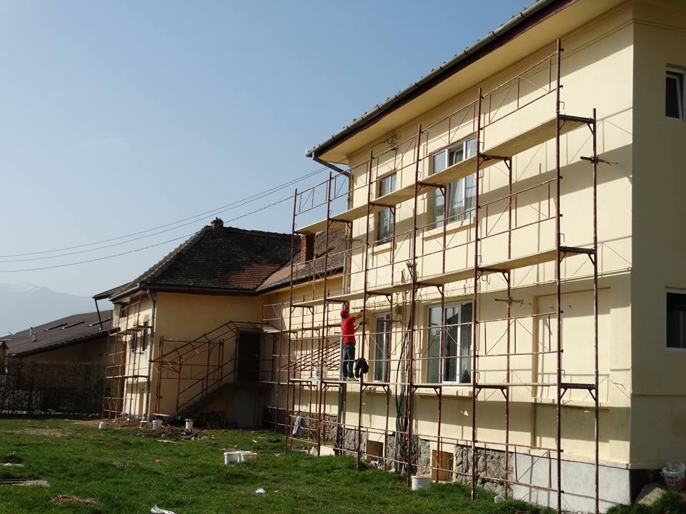 Lucrări de reparații și renovare la Căminul Cultural din satul Bradu