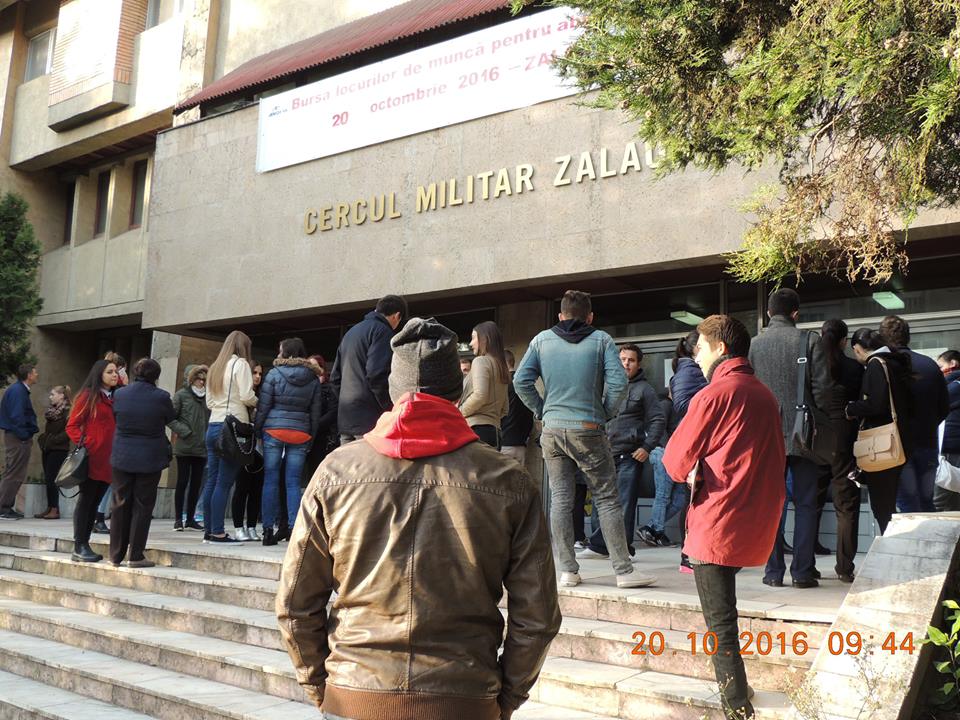 270 de persoane au participat la Bursa locurilor de muncă pentru absolvenţi, organizată de AJOFM Sălaj