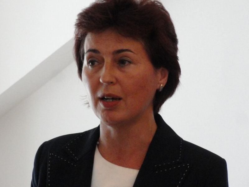 Camelia Tabără: Sunt școli unde orele nu se efectuează. Data viitoare spun cu nume şi prenume sau afişez pe site