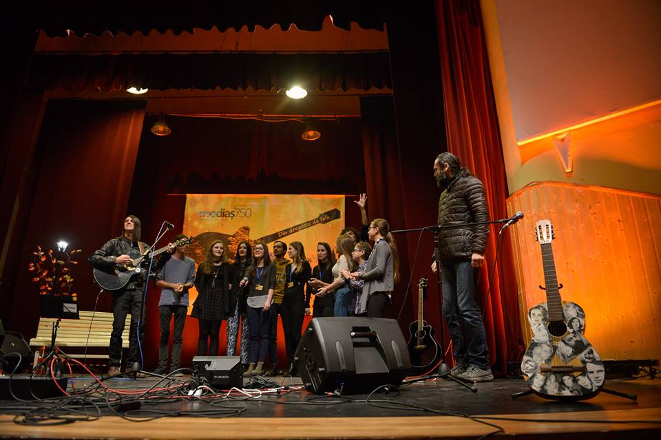 Vezi câştigătorii Festivalului Concurs de Muzică Folk ,,Mediaş – Cetate Seculară”
