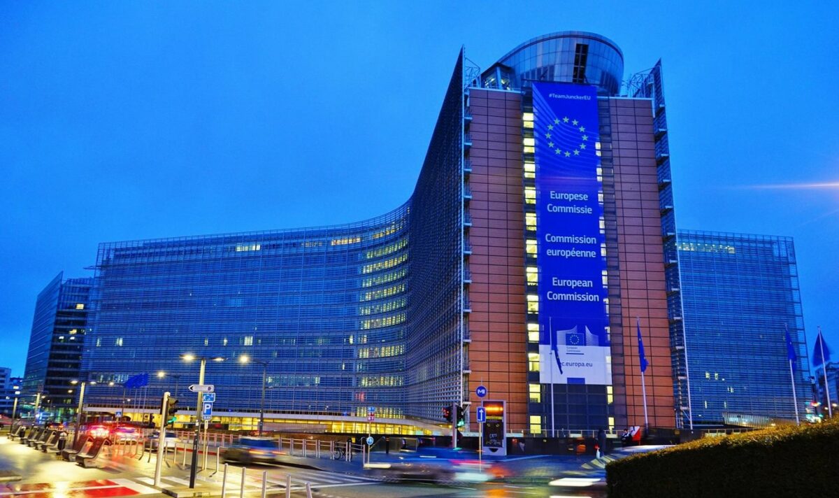 Sprijin pentru mediul de afaceri: Comisia Europeană a aprobat o schemă de ajutor de stat în valoare de 358 de milioane euro pentru susținerea IMM-urilor afectate de Covid-19