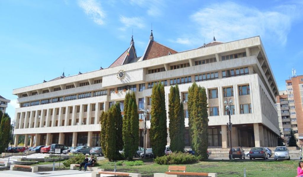 Protecția Copilului a rămas fără un „chior”, nu sunt bani nici pentru hrana copiilor. Consiliul Județean a aprobat o alocare de 500.000 de lei, pentru salariile angajaților