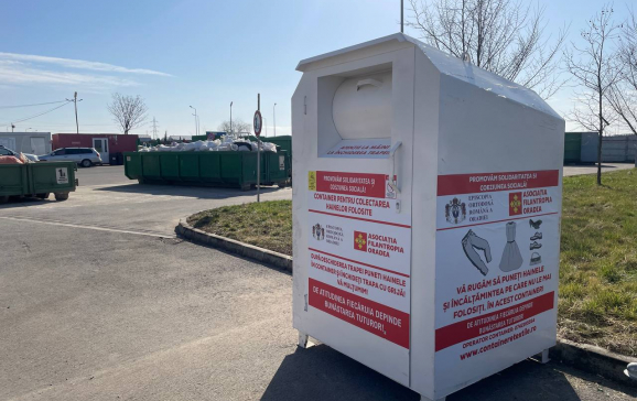 Hainele uzate pot fi depuse la cele două centre de colectare selectivă din Oradea