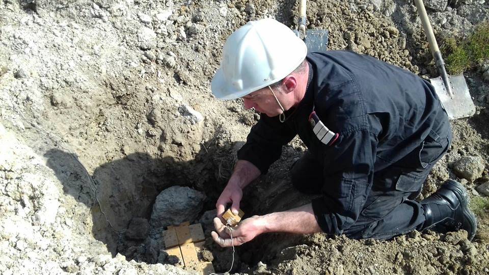 Distrugeri controlate de muniţie in Poligonul Dorolea