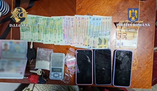 Bistrițeni cercetați pentru trafic de droguri