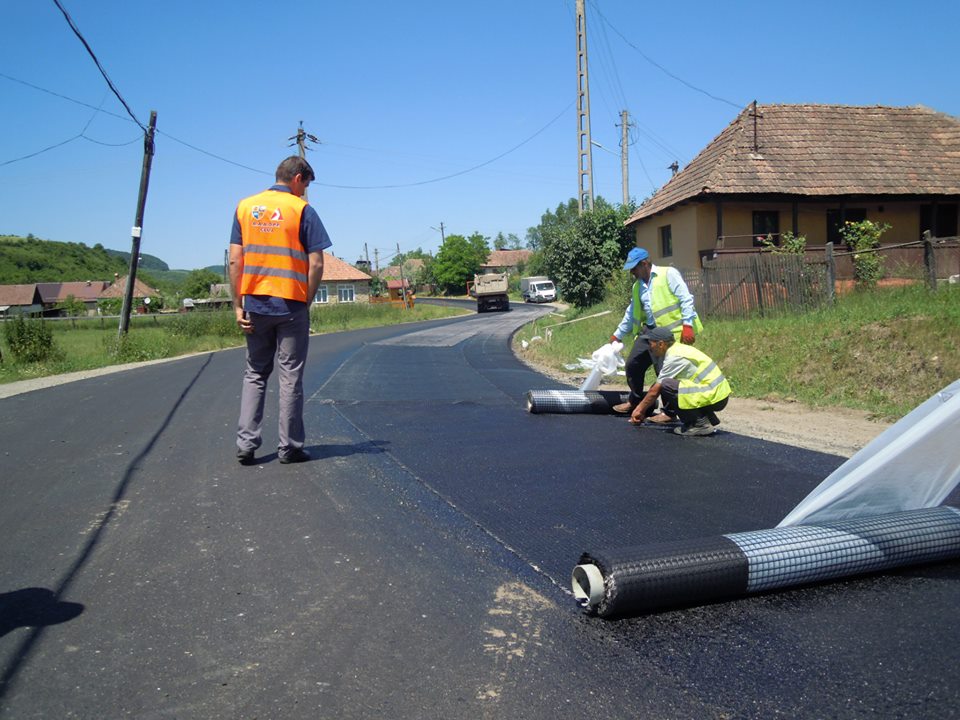 Noi fonduri obținute de Consiliul Județean Cluj pentru reabilitarea drumurilor județene