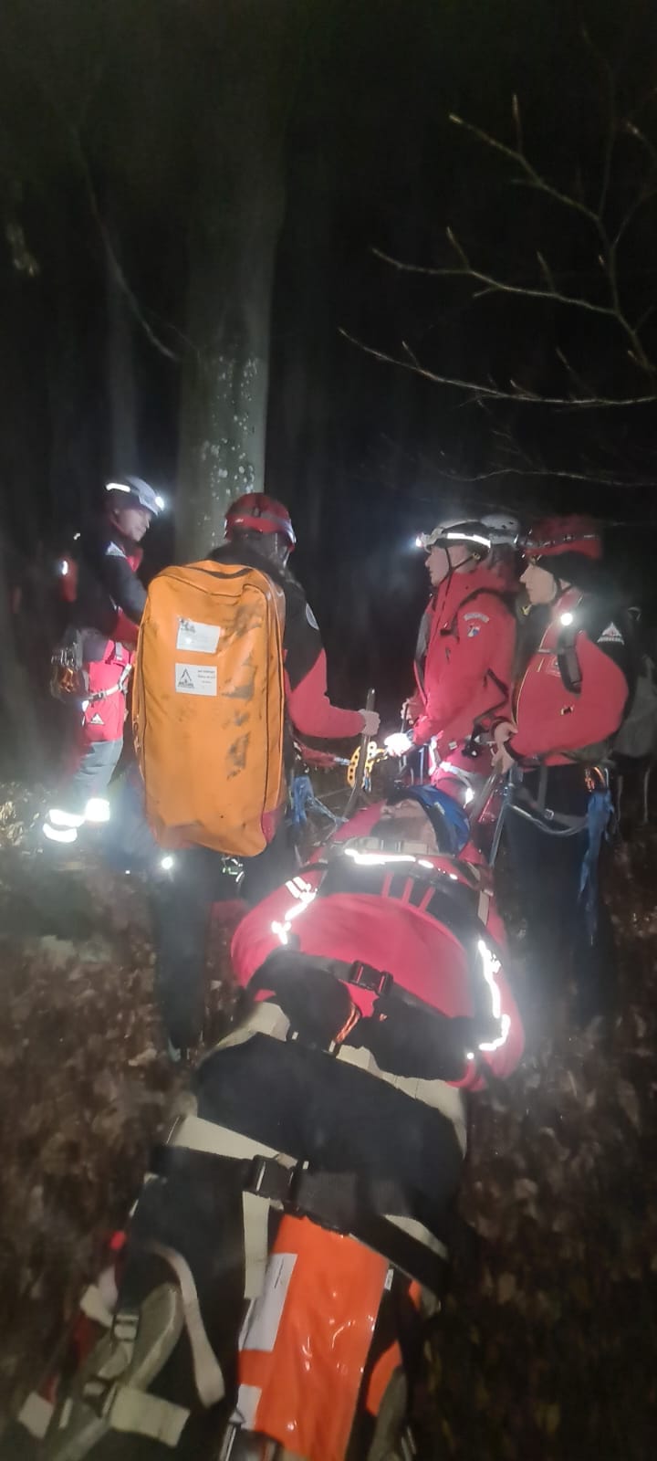 Exercițiu de salvare pe timp de noapte organizat de Salvamont Maramureș