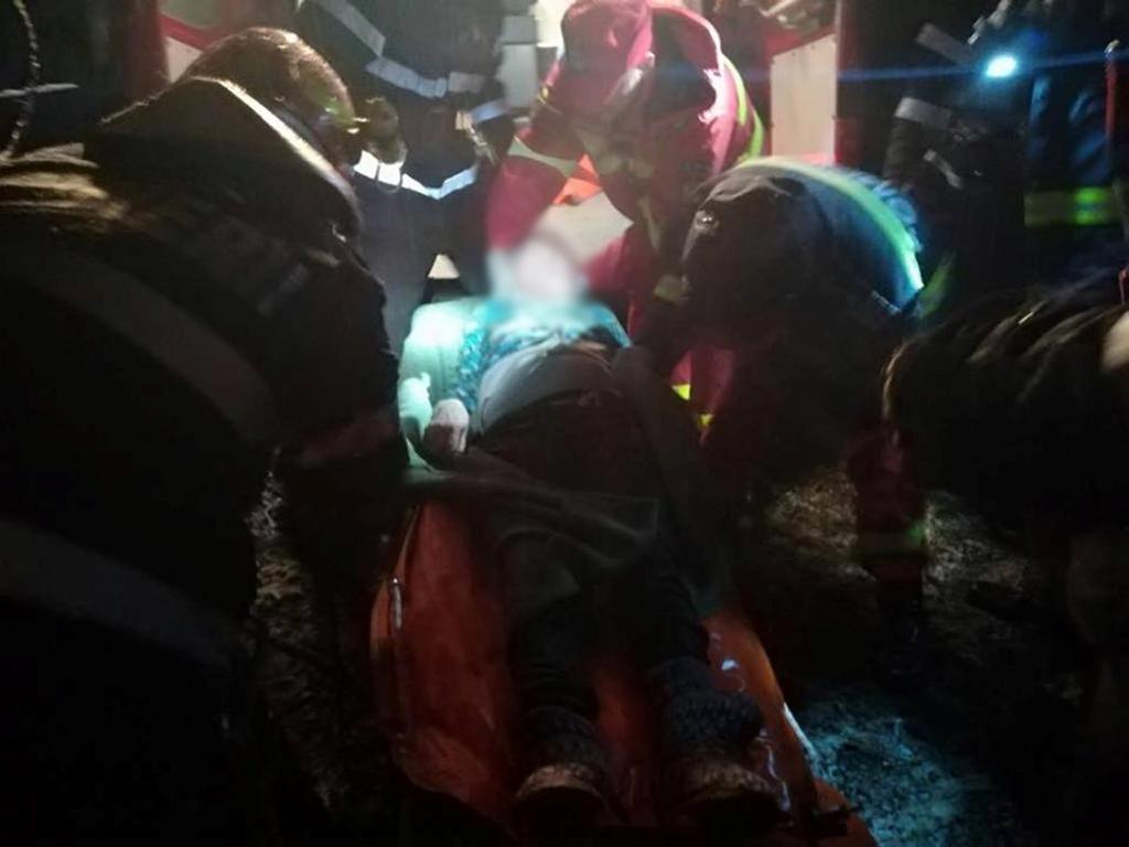 Femeie din Marghita, căzută într-o fântână, salvată de pompieri