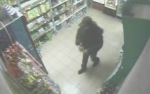 Dosar penal pentru furt dintr-un hypermarket din municipiul Bistrița