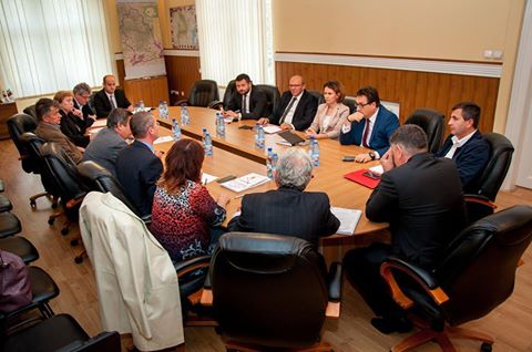 Întâlnire pe tema furnizării agentului termic în sezonul rece în municipiul Deva şi oraşele din Valea Jiului