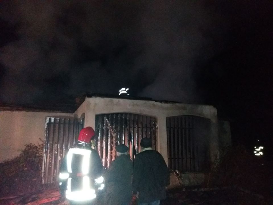 Incendiu izbucnit noaptea trecută la o casă de vacanță din Avrig