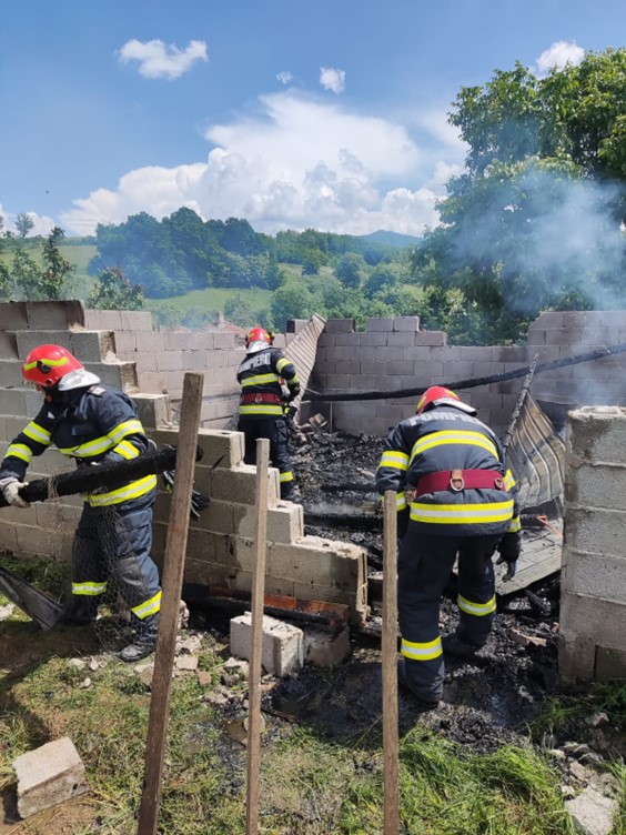 Peste 180 de intervenții desfășurate de pompierii militari bihoreni în minivacanța de Rusalii