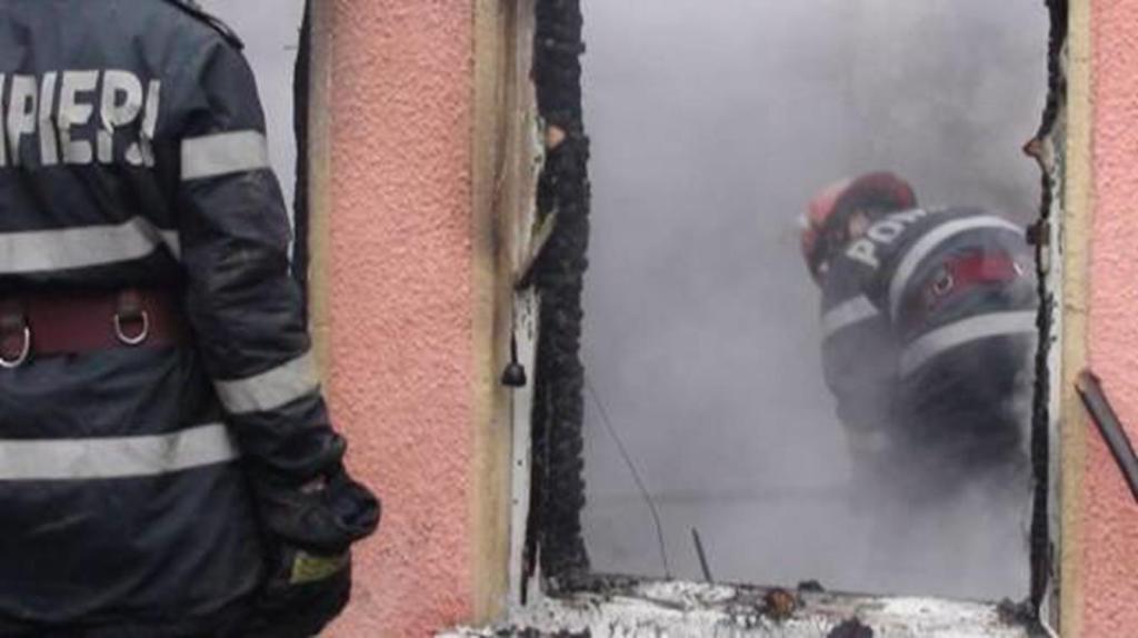 Două persoane au murit într-un incendiu produs în Drăgănești